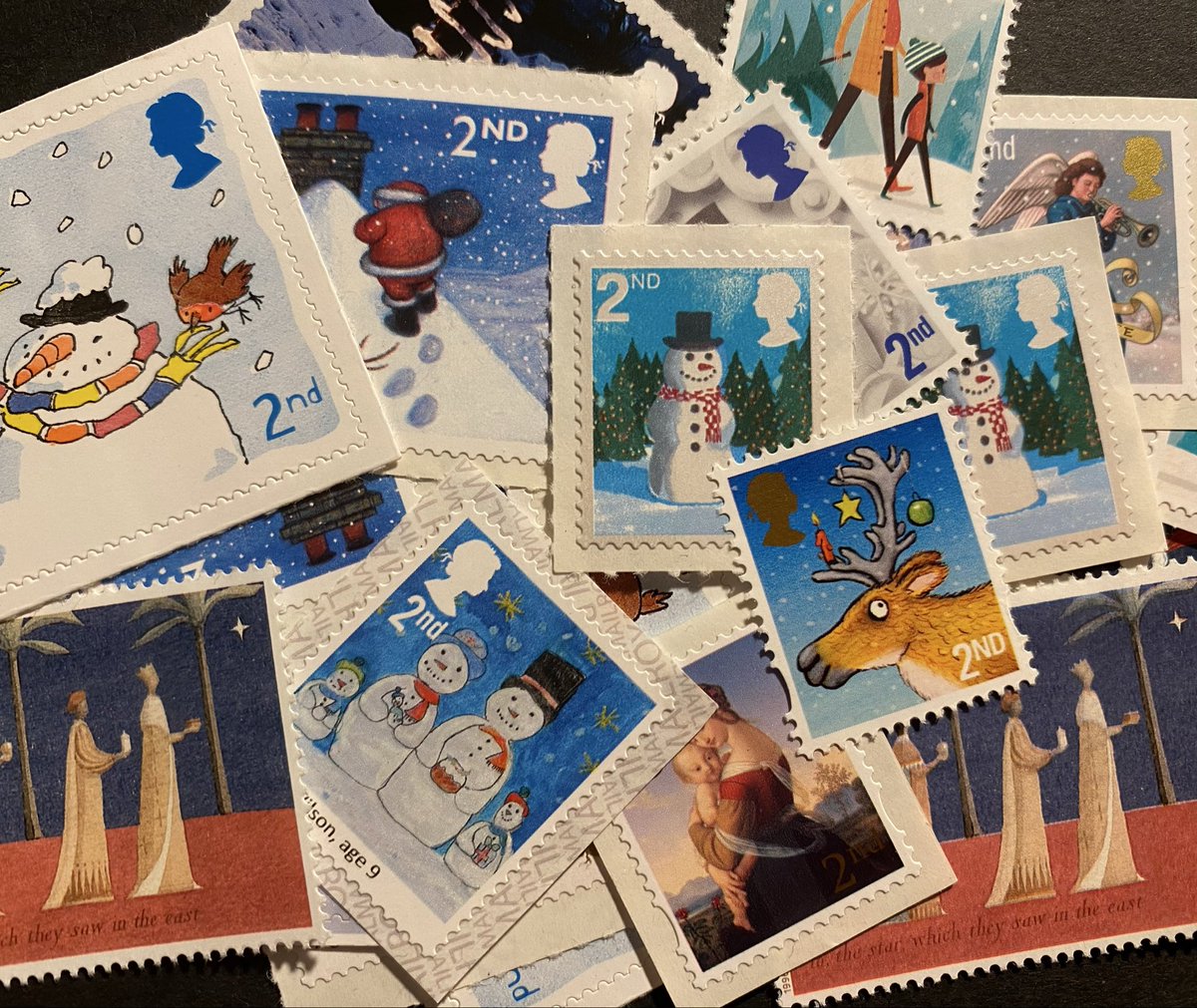 Dear Friends, Please help us celebrate #ChristmasCardDay, and the brilliant Sir Henry Cole who invented them, by filling your local postboxes with Christmas cards on 9th December. More info via the link. Yours in early Christmas cheer, Dinah 🥳🎄📮🎉  …dwrittenletterappreciationsociety.org/lets-make-chri…