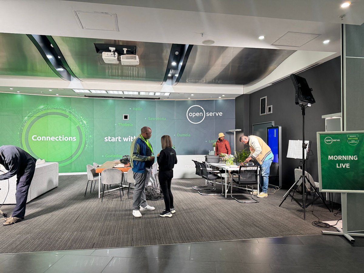 ah_donepifiano's tweet image. @OpenServeZA is turning 10! 🇿🇦 A decade of connecting South Africa, empowering SMEs, and driving innovation. Happy #OpenServeFibreDay! #OpenSERVE