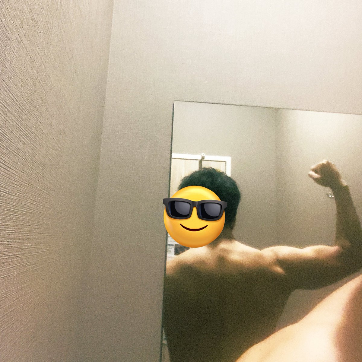 ROCKYcoltpython's tweet image. 今一番欲しいものは背中の厚み

あとスタミナ。

あとタバコ。