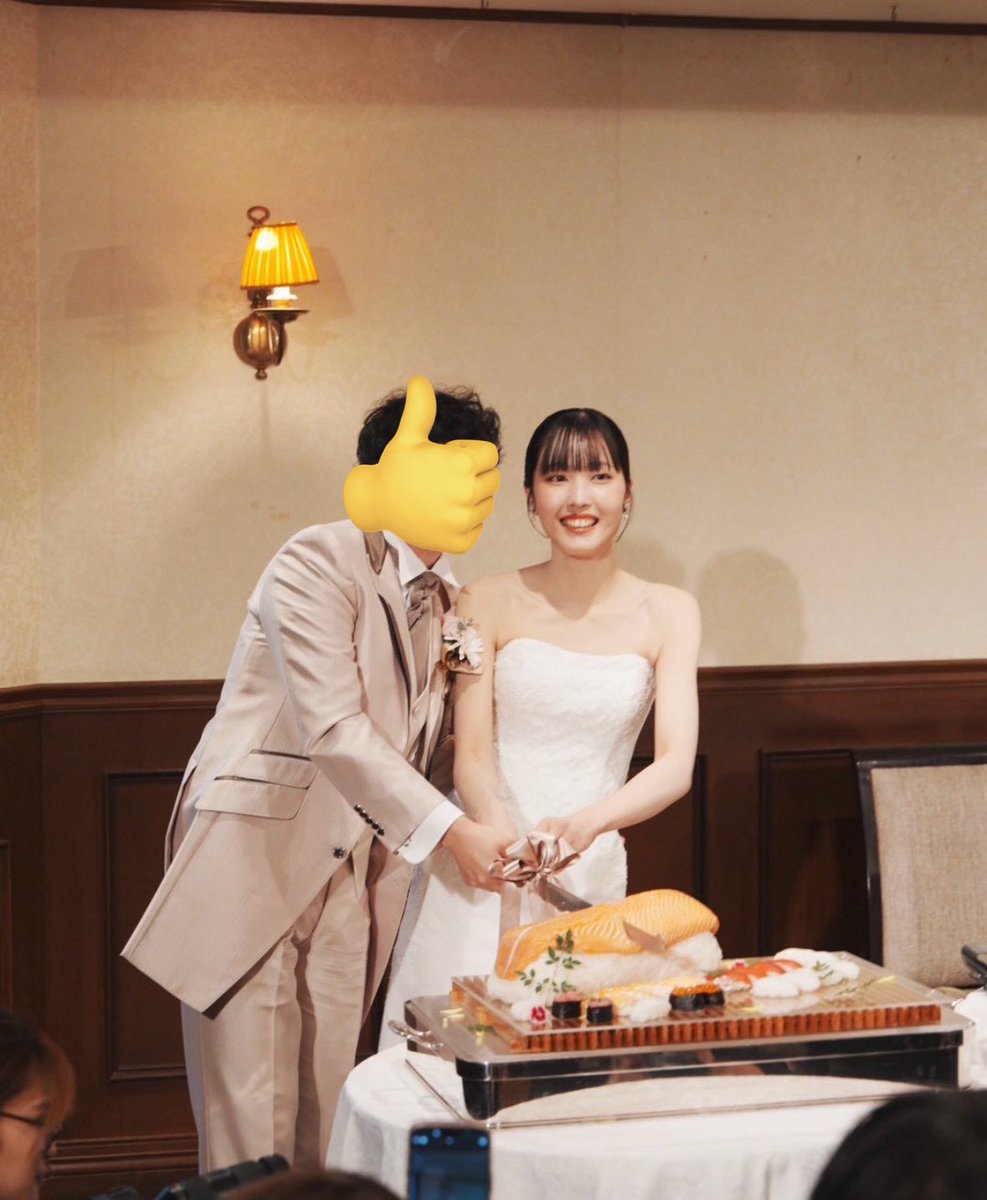 ayu_mi1d's tweet photo. 私事ですが、長めのお休みを頂き、結婚式、そして念願のオーストラリアへ✈️

いつもお世話になってる方達に会えて嬉しかったし、違う文化に触れられて最高なお休みになりました！

丸吉のメンバーも長くお休みいただきありがとうございました🙇‍♀️🙇‍♀️
ここからD1期間全力で頑張ります🔥🔥 https://t.co/0J35eY5eD2