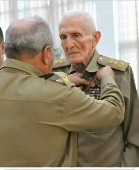 comunicador_dme's tweet photo. La Educación cubana le debe mucho a José Ramón Fernández, participante en la Victoria de Playa Girón, líder del sector Educacional en el país por muchos años. Honor y gloria en el aniversario de su natalicio. 
#EducacionGuantanamo #CubaMined. https://t.co/XXjx8azn9E