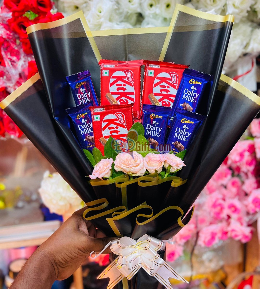 BDGift1's tweet image. Surprise your loved one in Bangladesh with a Chocolate &amp;amp; Roses Bouquet from bdgift.com!
🌐 Order now: bdgift.com/products/13123…
#bdgift #SendGiftsToBangladesh #RosesAndChocolates #OnlineGiftBD #LoveDelivery #SurpriseYourLovedOne