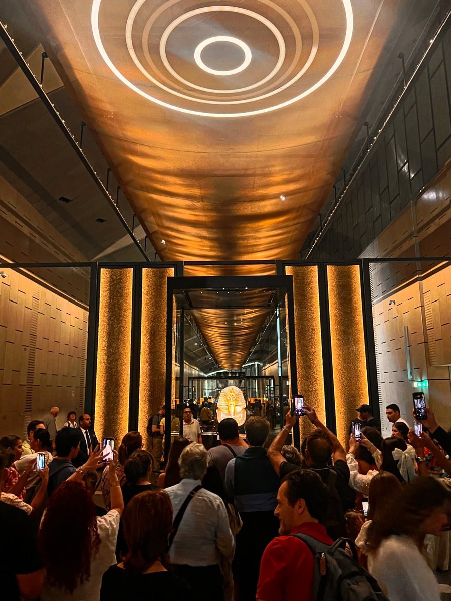 لم علينا عبيدك يارب 😹😹
المتحف المصري الكبير انهارده
كامل العدد 🪬🧿
#مصــــــــر_العظمــــــي