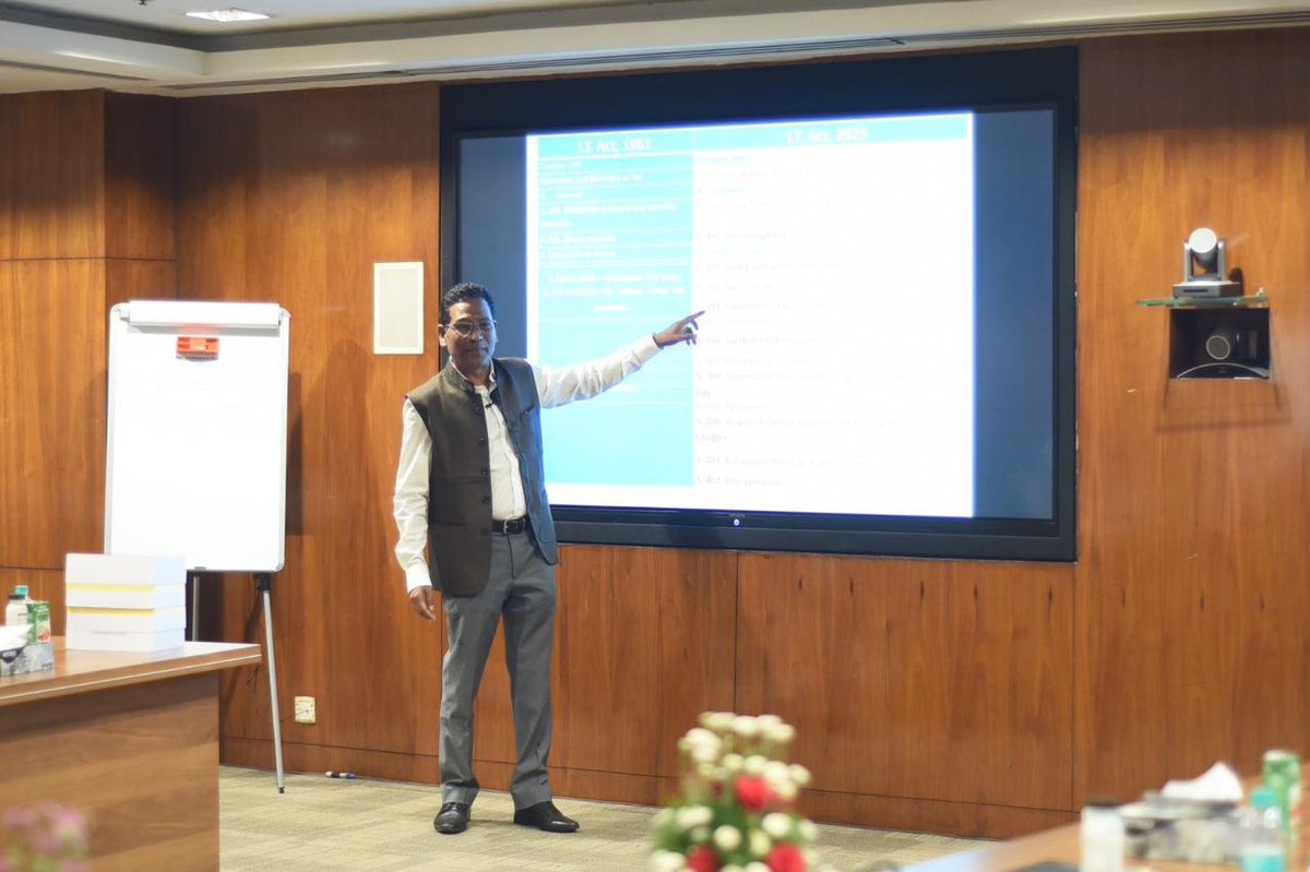 IncomeTaxIndia's tweet image. During the inaugural session, Shri Prasenjit Singh, Principal Director General (Training), welcomed the Hon&apos;ble Member, CBDT, along with Shri V.K. Gupta, Shri Ashok Kumar Jha, Shri G.M. Doss , Shri Anurag Sahay and Shri Sanjay Shahi — the Chairman and Members of the Drafting…