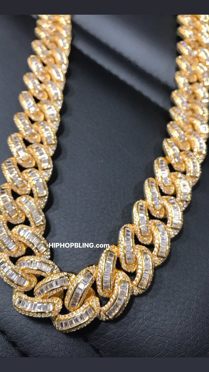 hiphopbling's tweet image. Straight luxury, no filler 💰 Ice heavy, flex steady 🔥

#HipHopBling #IcedOutChain #GoldCubanLink #DripSeason #StreetLuxury #BlingBoss #DiamondFlex #GoldDrip #ChainGameStrong #HipHopStyle #CustomJewelry #IcedCulture #UrbanFlex #GoldLifestyle #BigDripOnly #LuxuryChains