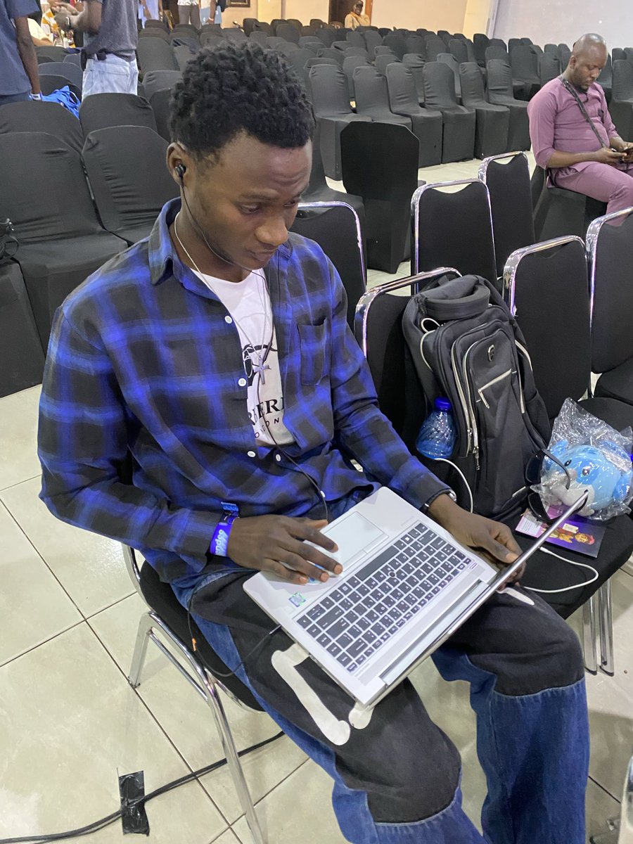 sirvicedge's tweet image. It was a wonderful experience at the #FlutterBytesConference2025 
I met an amazing and wonderful set of people with great minds @viktorlidholt @ShuregDenisov . It was really nice to have attended the conference.
#Tech_is_the_future
#Fluttertheframeworkofthefuture
LG!! 🚀