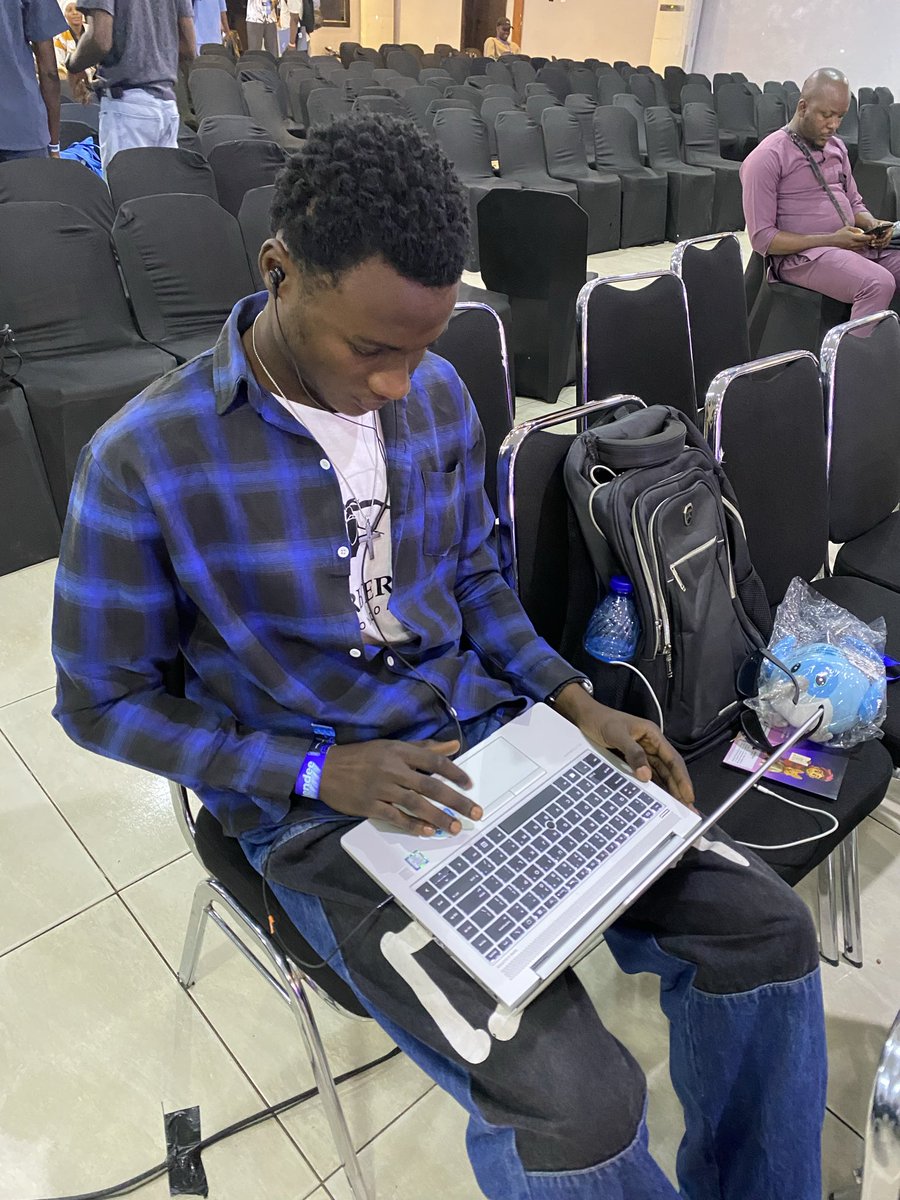 sirvicedge's tweet image. It was a wonderful experience at the #FlutterBytesConference2025 
I met an amazing and wonderful set of people with great minds @viktorlidholt @ShuregDenisov . It was really nice to have attended the conference.
#Tech_is_the_future
#Fluttertheframeworkofthefuture
LG!! 🚀