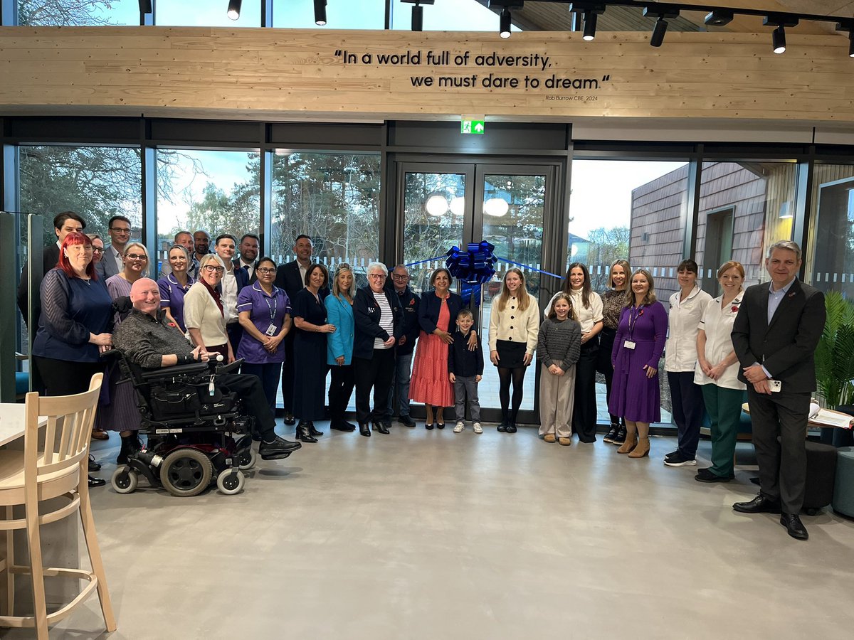 BBCFrediani's tweet image. A really strong start to the week for viewers watching #BBCBreakfast on @BBCOne.

A huge slot winning peak audience post 8am of nearly 1.7 million and more than 44% of all TV viewers - with #BreakingNews as well as exclusive interviews and coverage #RobBurrow #GarethSouthgate