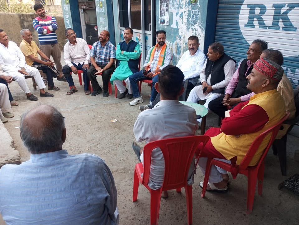 iamsatsharmaca's tweet image. नगरोटा विधानसभा उपचुनाव के उपलक्ष्य में सगून का दौरा कर प्रमुख मतदाताओं से मुलाकात की तथा आगामी चुनाव की रणनीति एवं तैयारियों पर विस्तृत चर्चा की।