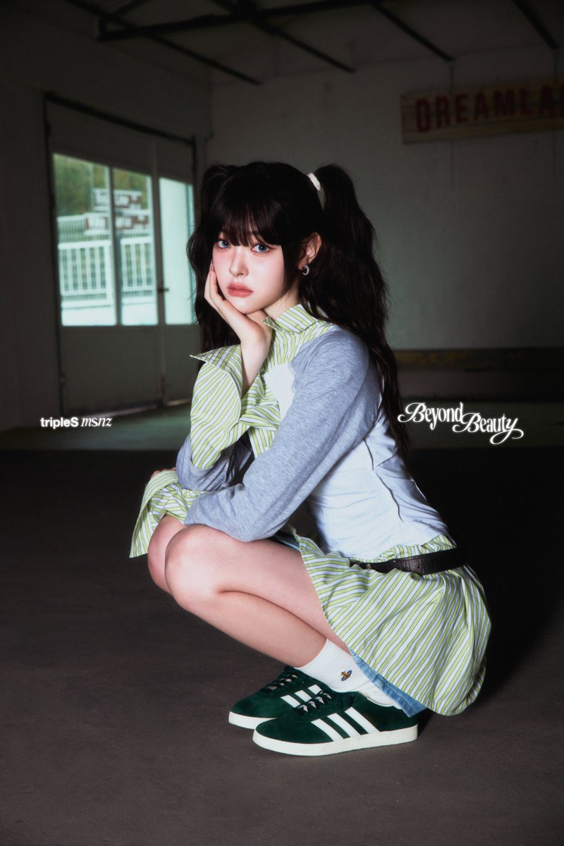 tripleS msnz
&lt;Beyond Beauty&gt;
2025.11.24 6 PM KST

moon ver.
S17 Lynn

#tripleS #트리플에스 #トリプルS #トリプルエス #トエス
#tripleS_msnz #tripleS_moon #Beyond_Beauty