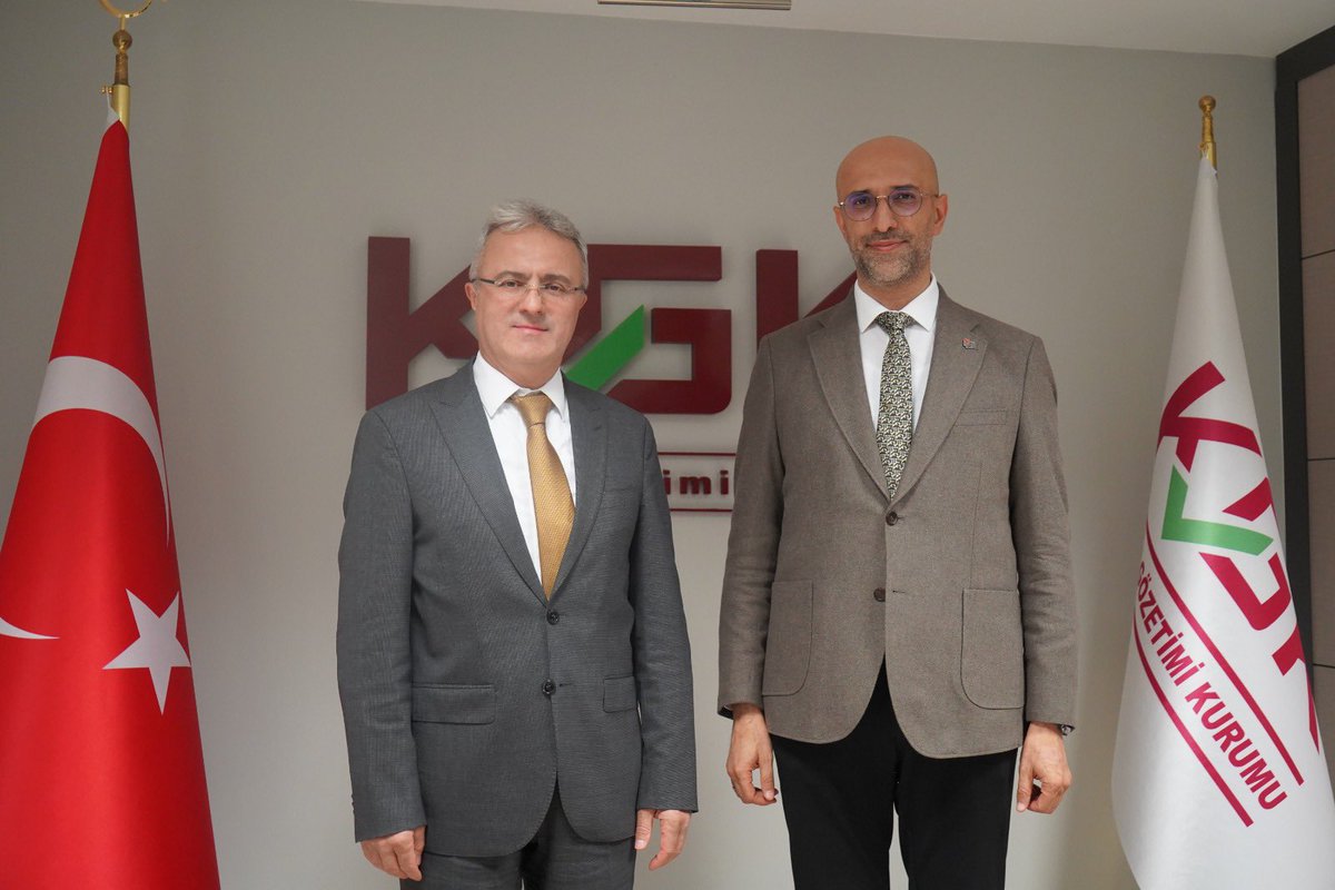 KamuGozetimi's tweet photo. Kurumumuzun kuruluşunun 14. Yılı, Bağımsız Denetçiler Günü ve Haftası etkinlikleri münasebetiyle Başkanımız Sn. Dr. Hasan ÖZÇELİK’ in açılış konuşması ile başlayan program, Milli Teknoloji Genel Müdürü Sn. Sadullah UZUN’un yoğun ilgiyle izlenen sunumları ile gerçekleşmiştir. https://t.co/T3UtO2nBOh