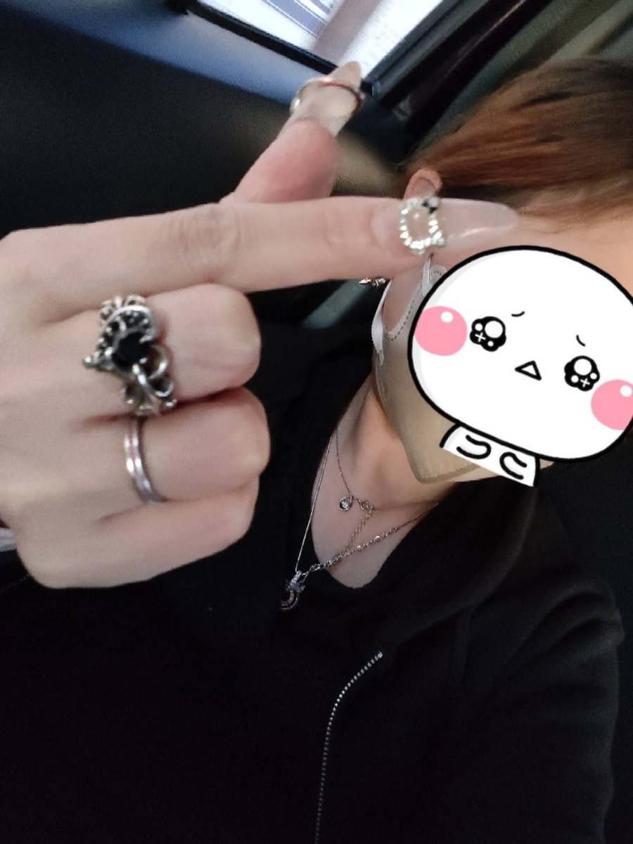 zl8_c1's tweet photo. 待って、最近寒すぎる！

寒がりにはキツイ時期が来ちゃった…

朝起きるのがしんどい…🥺 https://t.co/Bqqt79Tnpf