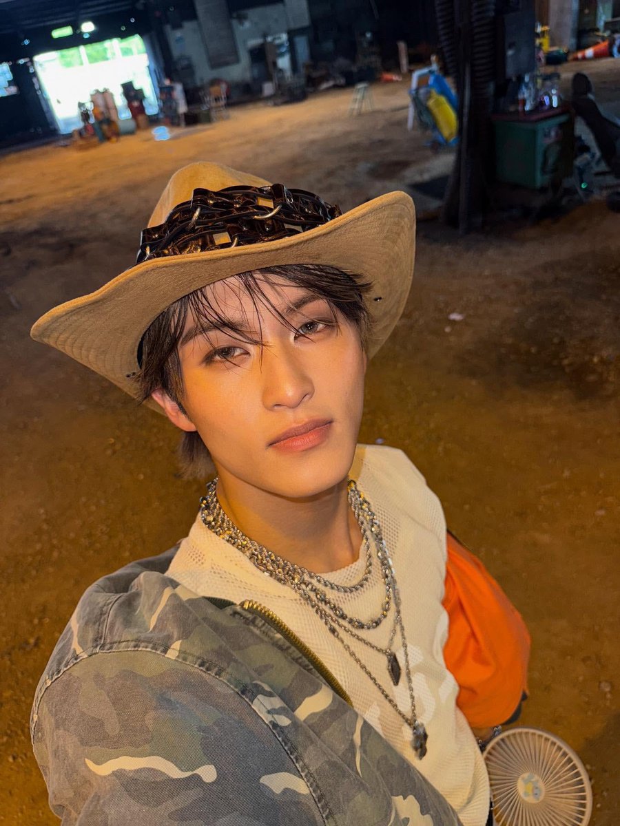 twinkhae's tweet image. slap it on my tongue 💗