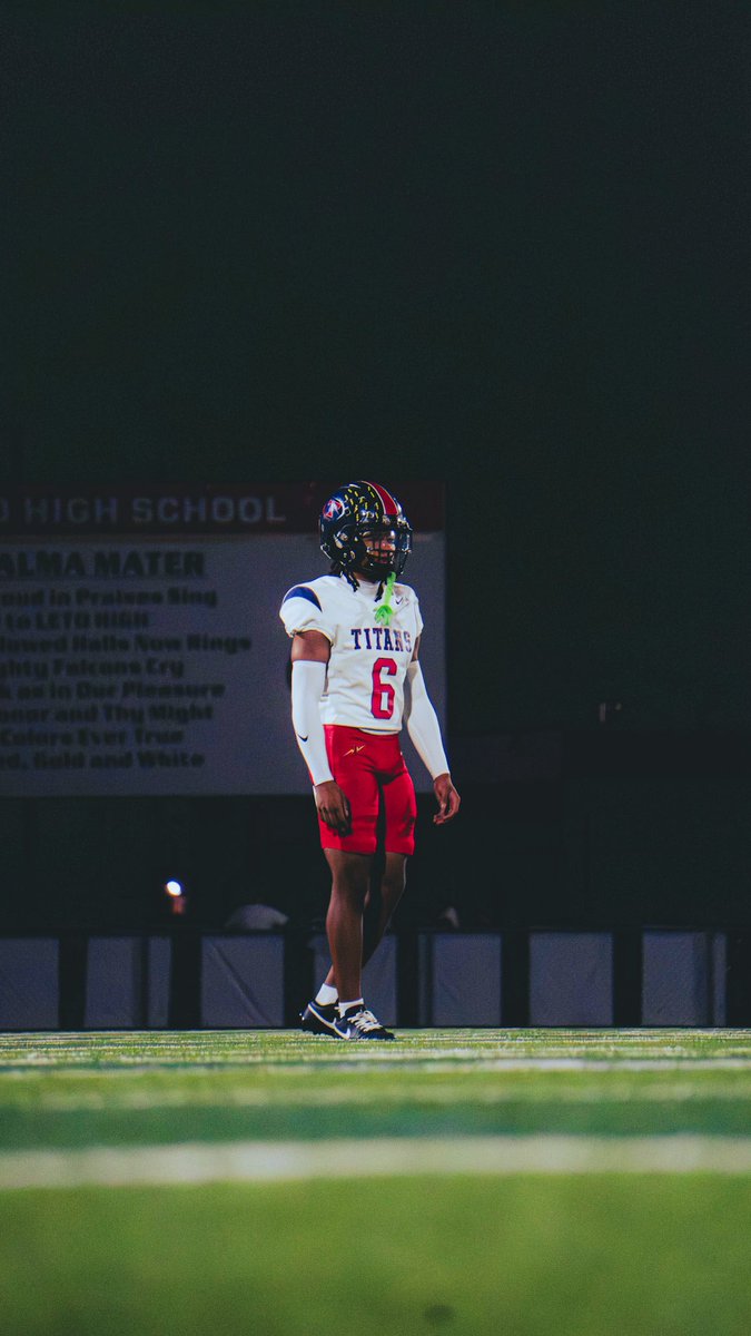 OFFICIAL SNR REGULAR SZN FILM⚡️
-11 TD’s
-474 Rushing
-126 Recieving
-836 All Purpose
(MORE TO COME!)
hudl.com/v/2SVyJi