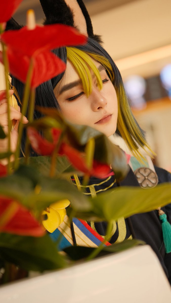 TiTiGainInear's tweet photo. 红掌凝露衣袂藏锋 https://t.co/AYATOhsMaG