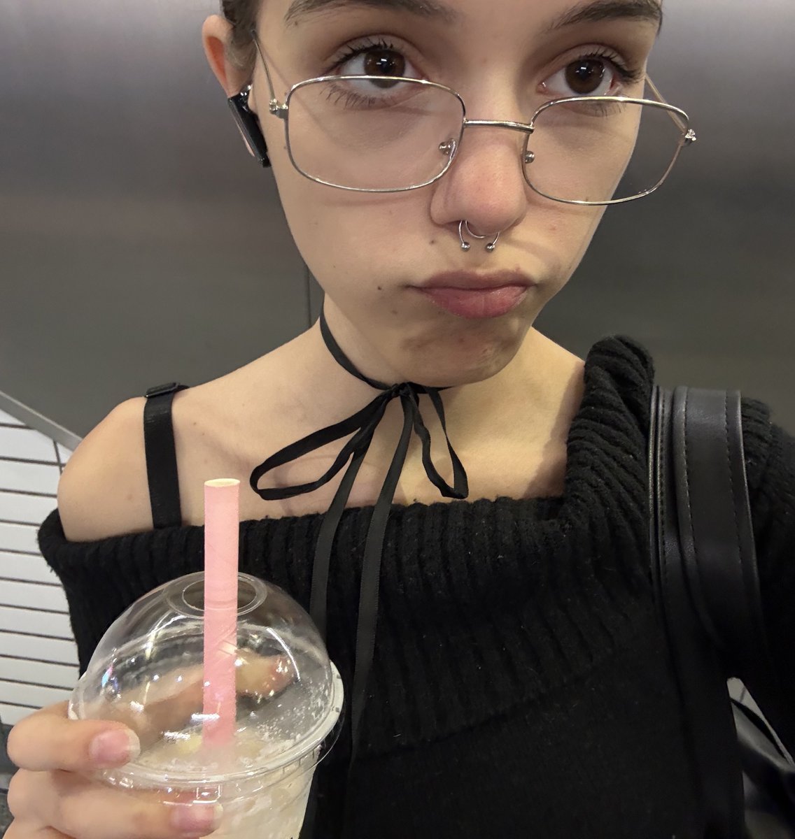 별 ⋆. 🪽 tweet media