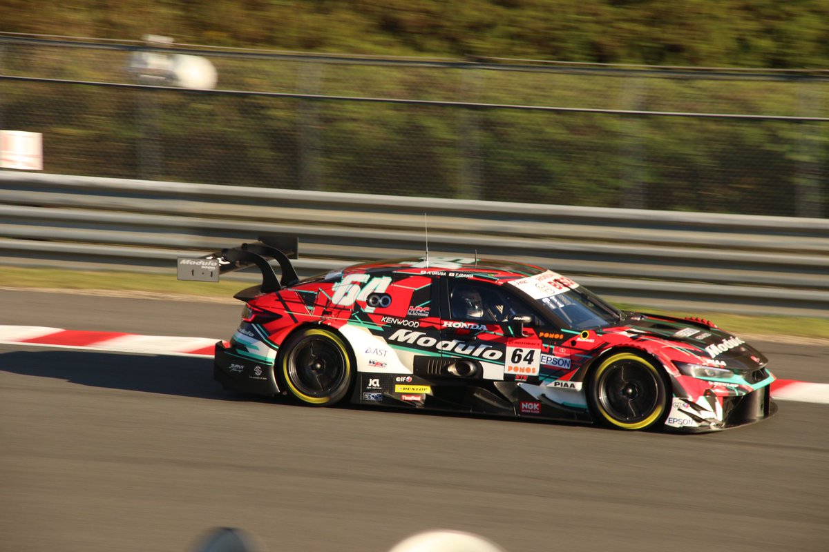 F_Racing29's tweet photo. 伊沢選手@TakuyaIzawa 
最後まで熱い走りとてもかっこよかったです！ https://t.co/LtdWDl6O56