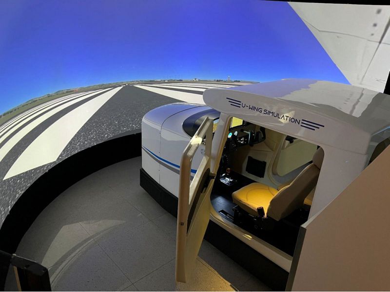 U-Wing Aviation Technology Co., Ltd and Singapore Flying College have recently signed a procurement contract for flight training devices in Zhuhai. 
buff.ly/eUdPrla