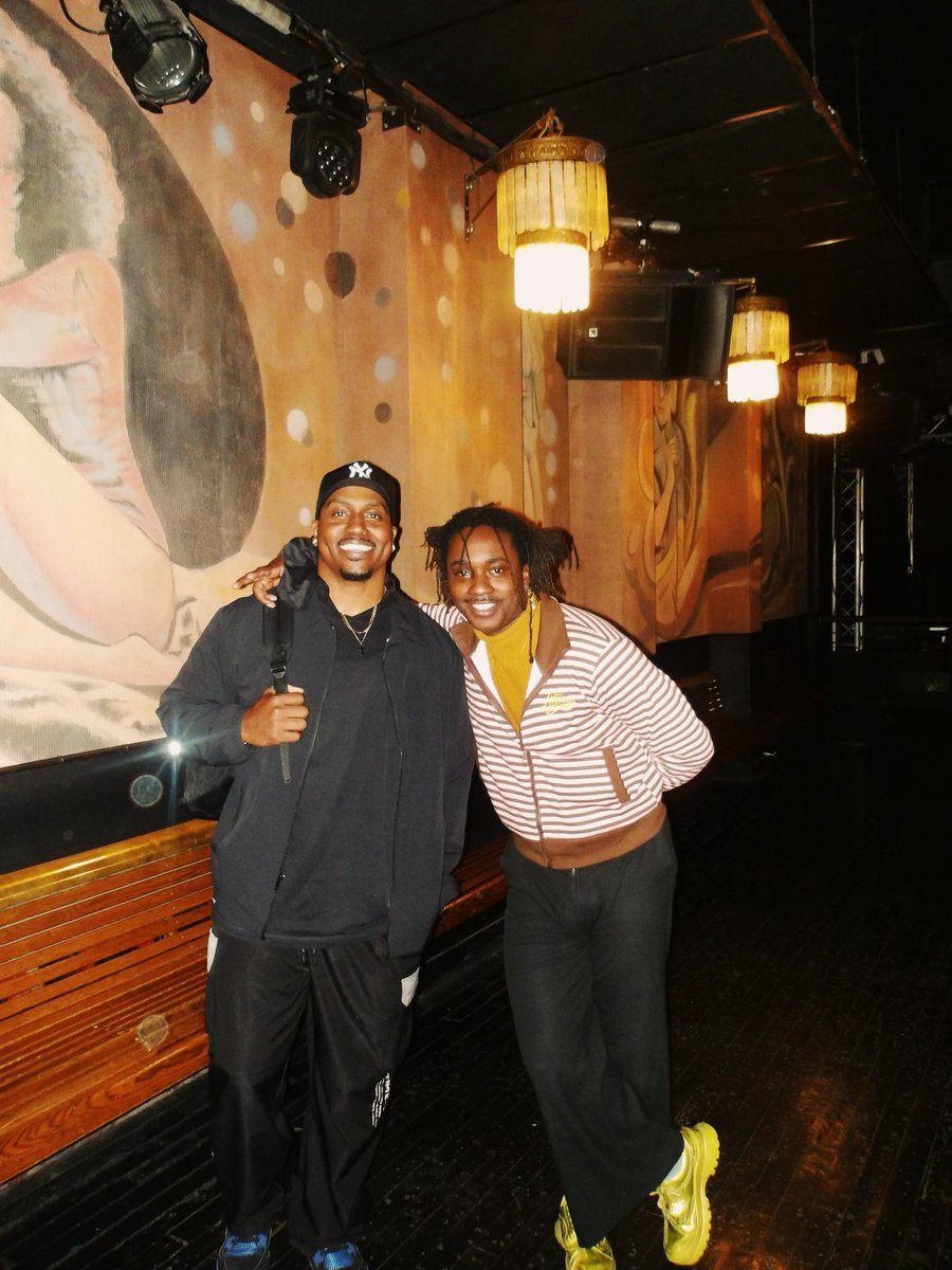 marcusmajors_'s tweet image. The kid from Virginia &amp;amp; the kid from Chicago chasing a dream around the world! 🕺🪩🌏

Proud of my brother @RicWilson Watching The AMERICA RUNS ON DISCO TOUR come to life City by city was something I’ll never forget.

Until the next one. 🪩✈️🫶🏾
#AmericaRunsOnDisco #RicWilson