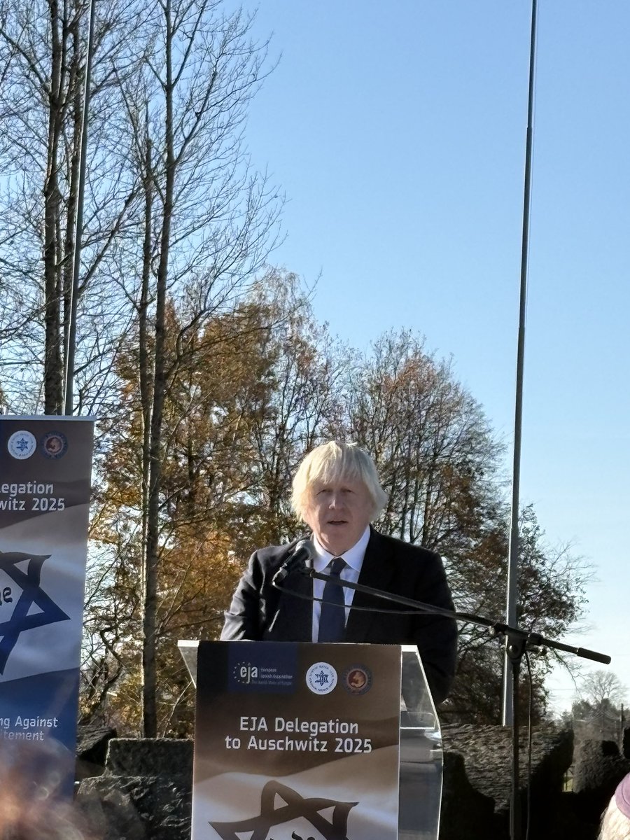 Nicole Lampert tweet media