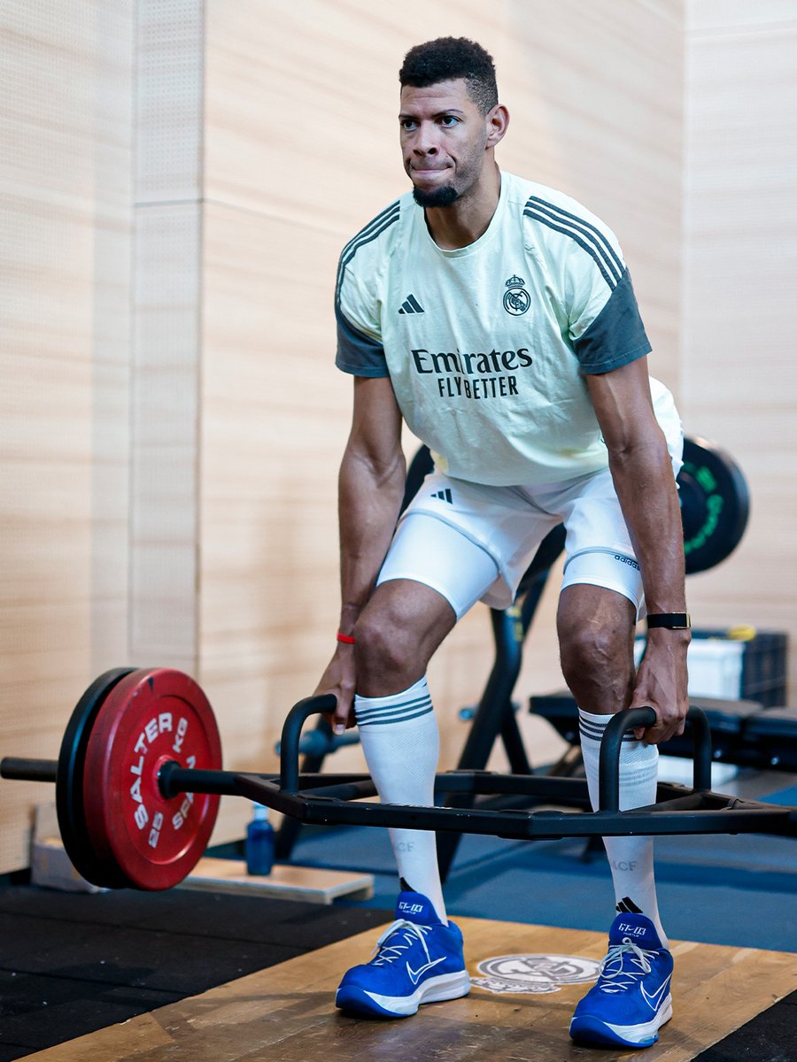 🤔🛡 ¡Mente puesta en el Clásico!