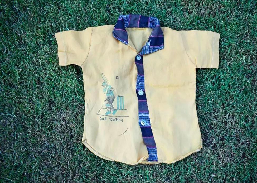 हरमनप्रीत कौर के पिता हरमंदर सिंह भुल्लर ने हरमन के जन्म के दिन खरीदी गई एक टी-शर्ट की तस्वीर सोशल मीडिया पर साझा की है।

इसपर लिखा हुआ है "Good Batting" यह तस्वीर आज वायरल हो रही है।

उन्होंने कहा कि

"मैंने यह T-Shirt बेटी के जन्म की खुशी में खरीदी थी मुझे तब लगा था कि वह एक