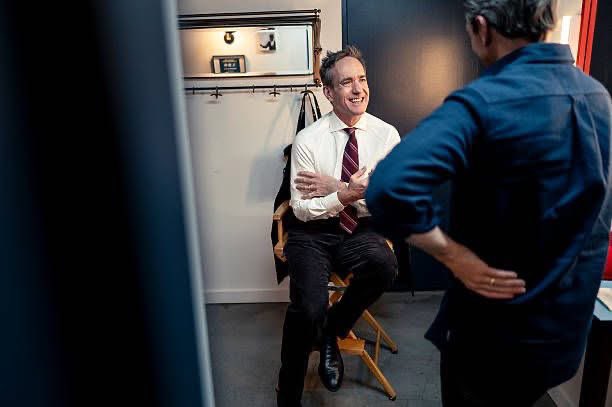 MacfadyenDaily's tweet image. Backstage at Seth Meyers

#matthewmacfadyen