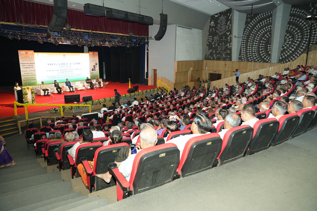 DOPPW_India's tweet image. In the Mega Camp organized by O/o Controller of Communication Accounts, Gujarat, on 4th  November, 2025 at Tagore Hall, Ahmedabad, under Nationwide DLC Campaign 4.0, Ms. Vandana Gupta, CGCA, addressed the participants, informing about the collective mission to make pension system…