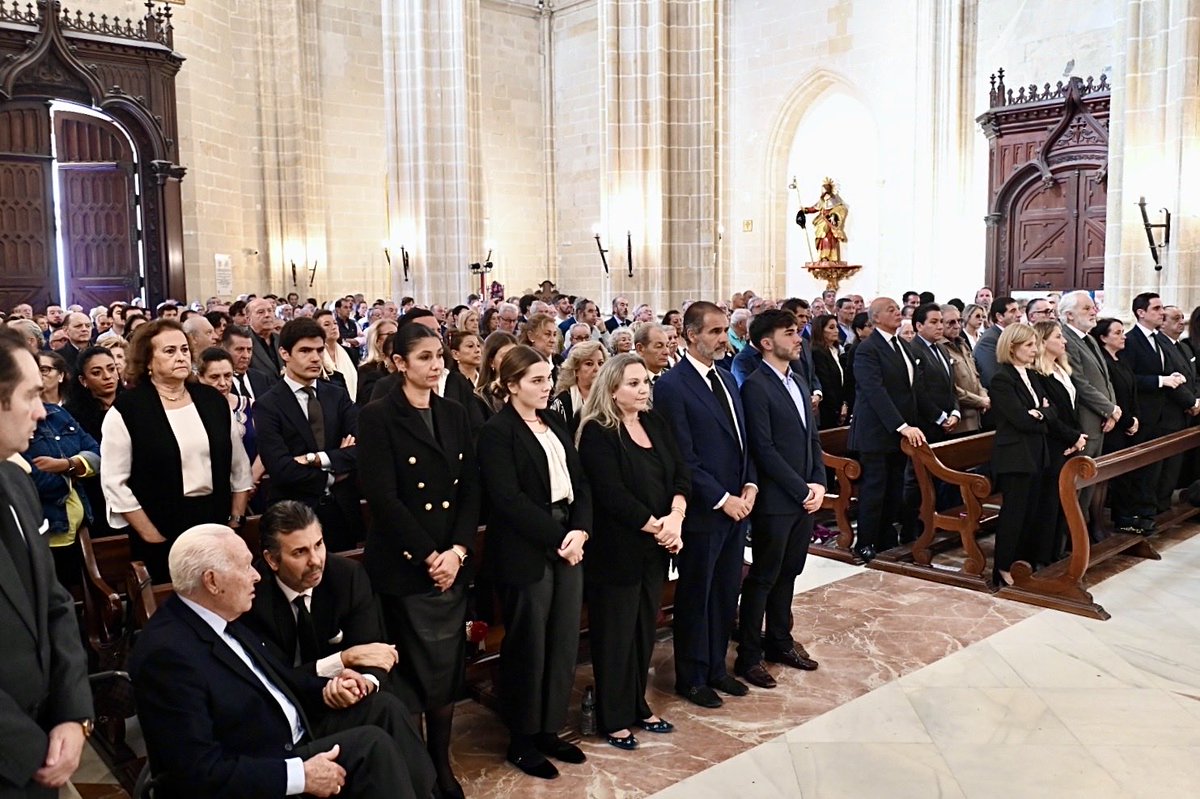 Leyenda, icono, gitano, artista, torero. 

Rafael de Paula, Jerez nunca te olvidará.