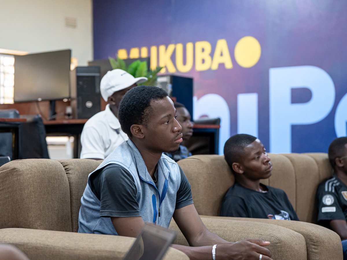 UNDPZambia's tweet image. 𝗙𝗿𝗼𝗺 𝗦𝗲𝗲𝗱 𝘁𝗼 𝗜𝗺𝗽𝗮𝗰𝘁!🚀

The @MukubaUniPod RootLab Ignite Program is powering the next gen of problem-solvers through a pre-incubation bootcamp tackling innovations from AI &amp;amp; data for good to GreenTech, AgriTech, mobility tech &amp;amp; robotics

The future of NOW!💫
#SDG9