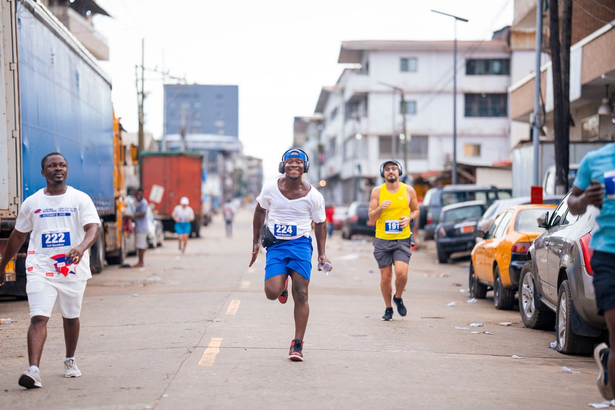 LiberiaMarathon's tweet photo. Reclaiming the streets with a smile. Our half marathon runners are pushing forwards.

📸 Mohamed Fullah / @nyakz2006 https://t.co/SQO86K4Eiw