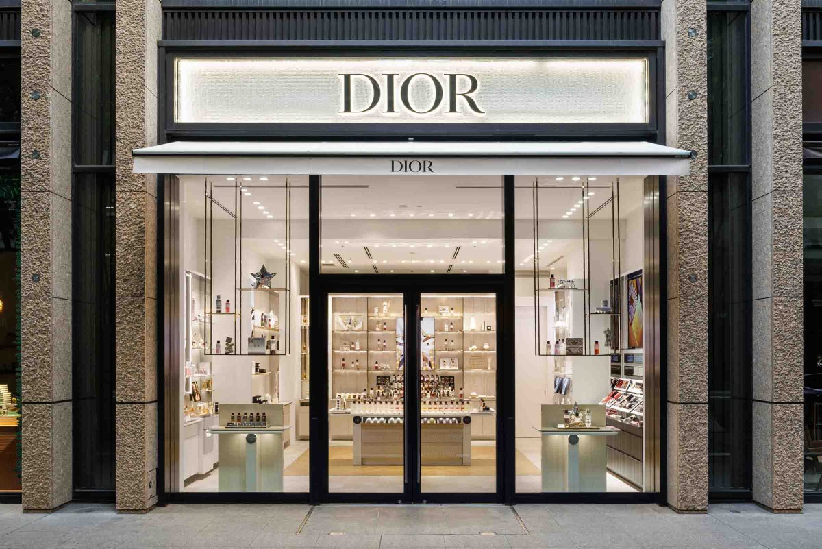 ディオール プレステージ ヴィップ ギフト 薔薇の装飾 ゴールド ランタン ディオール プレステージ ヴィップ ギフト 薔薇の装飾 ゴールド