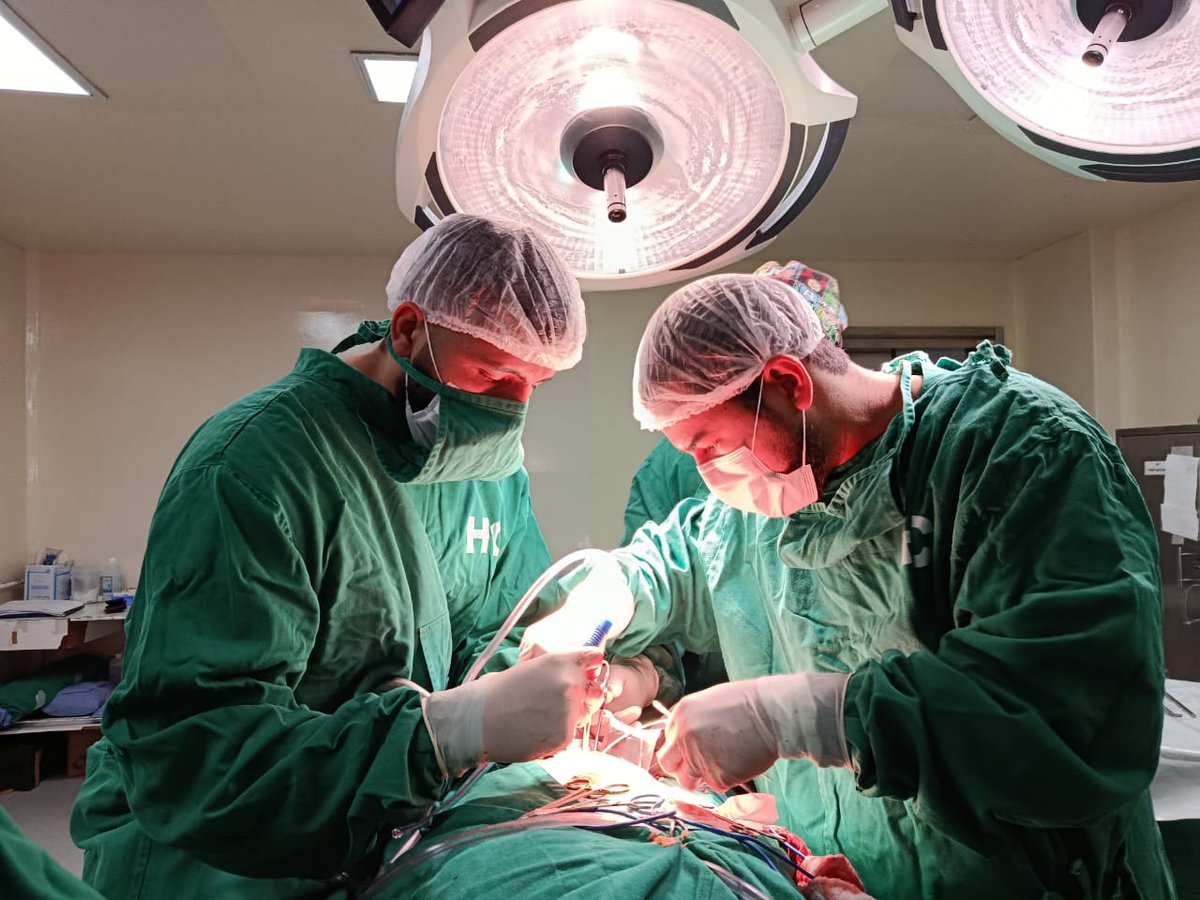 El equipo de Trasplante de Órganos y Tejidos de la #FCMUNA realizó con éxito el trasplante renal número 193 en adultos.

Gracias al acto solidario de la donación de órganos, un paciente de 47 años con ERC vuelve a tener esperanza y calidad de vida.

↘️tr.ee/FptxkTNi5c