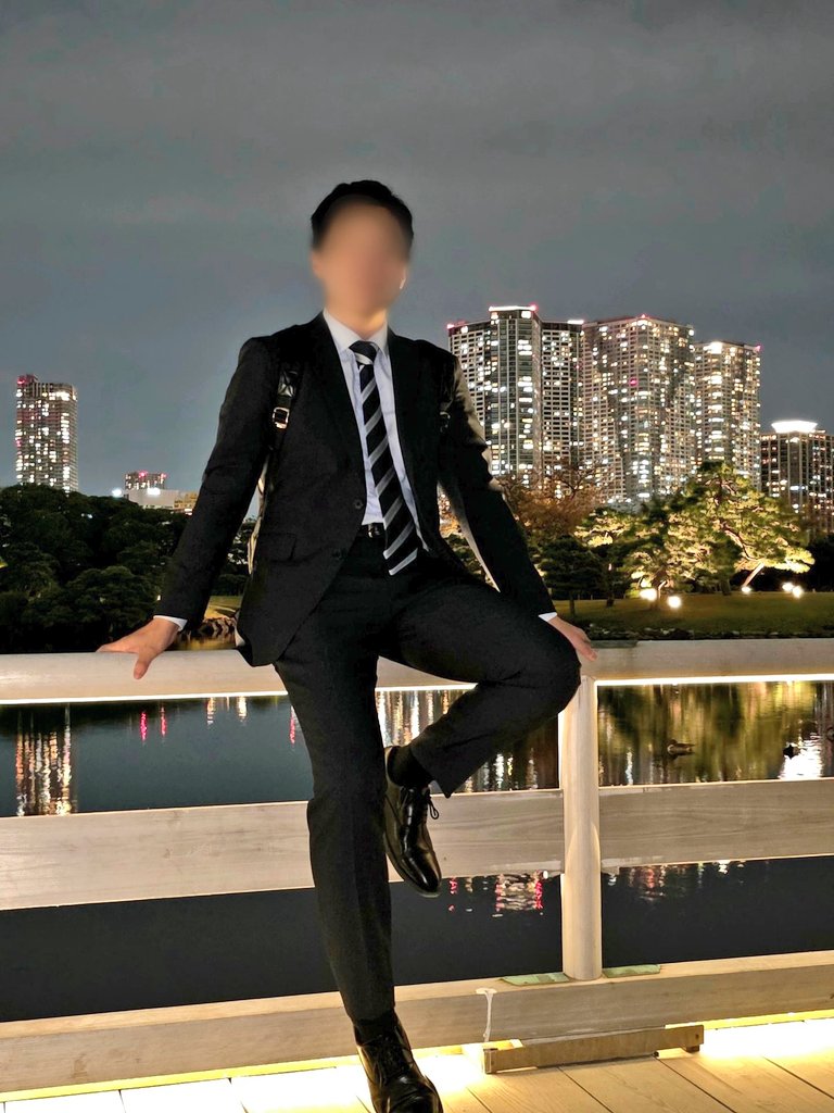 仕事終わりに、浜離宮恩賜庭園で
夜風にふかれながら日本庭園を散策してきました。