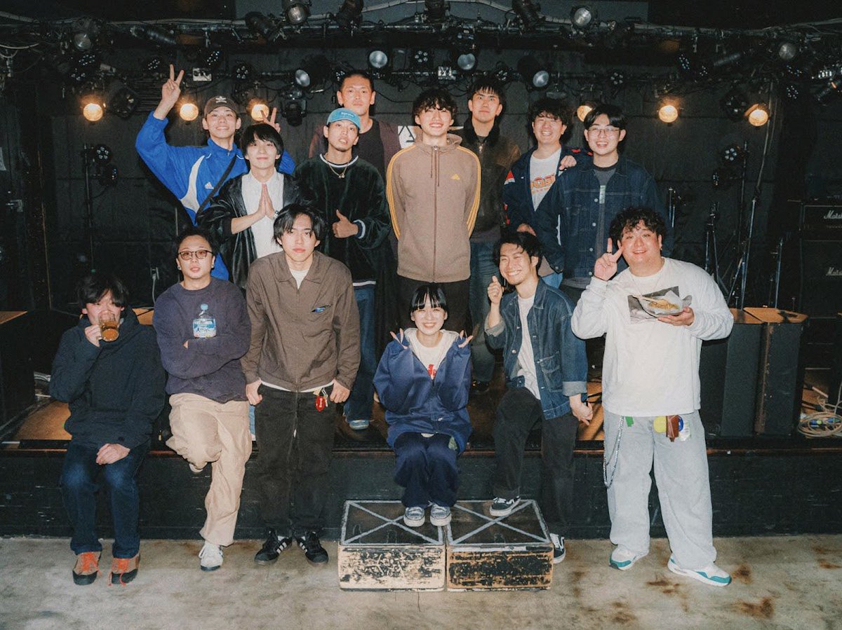 ORANGE POOLSIDE (@pool_pool_pool_) on Twitter photo 