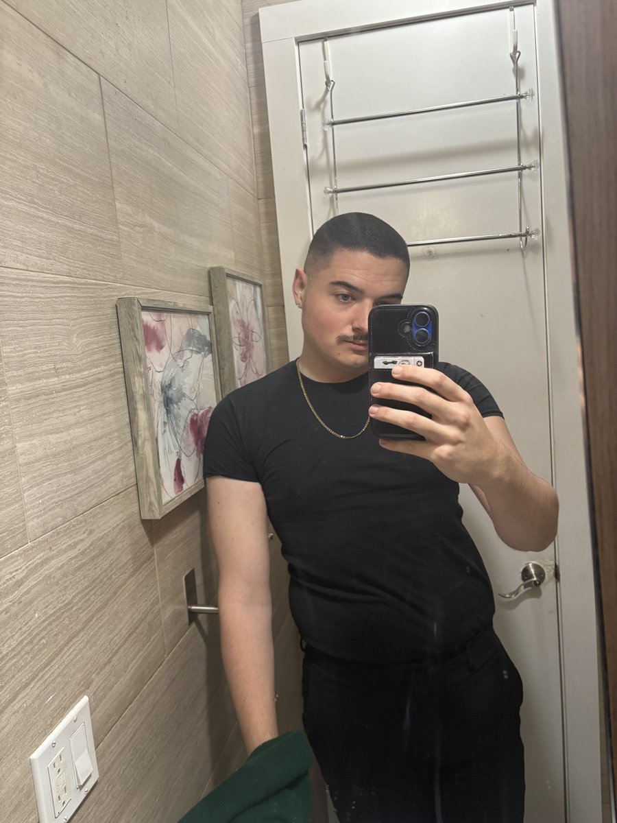 mynamesnotgreg's tweet photo. I got my hairs cut a bit https://t.co/F3ueIqYNh6