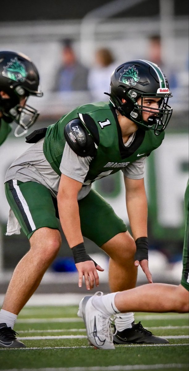 HudsonVossJCS's tweet image. Eyes on target. @JCS_Athletics @JCS_Football #readyposition #fundamentals #kingofthewoods