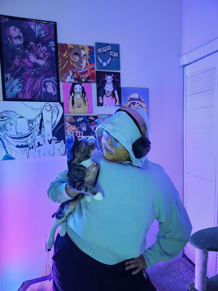 tatertatt1's tweet photo. Me and kitty #caseohgames #caseoh_ #twitchstreamer https://t.co/bN6EmFeOHb