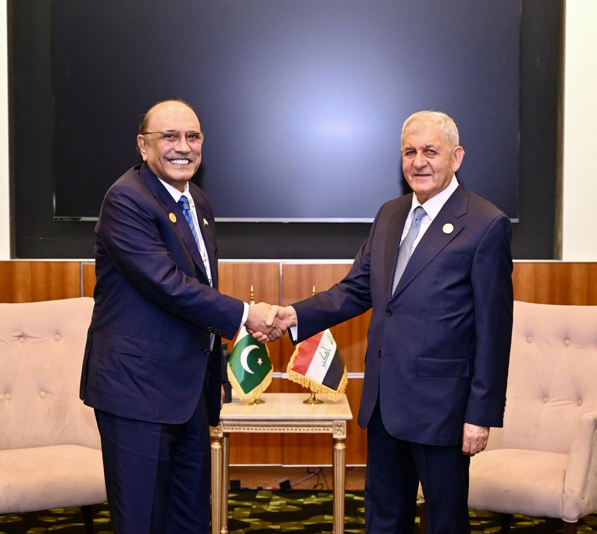 MediaCellPPP's tweet photo. President @AAliZardari meeting President @LJRashid of the Republic of Iraq on the sidelines of the Second World Summit for Social Development, alongside Chairman Pakistan Peoples Party (PPP) @BBhuttoZardari and First Lady @AseefaBZ https://t.co/VzXeS310WT