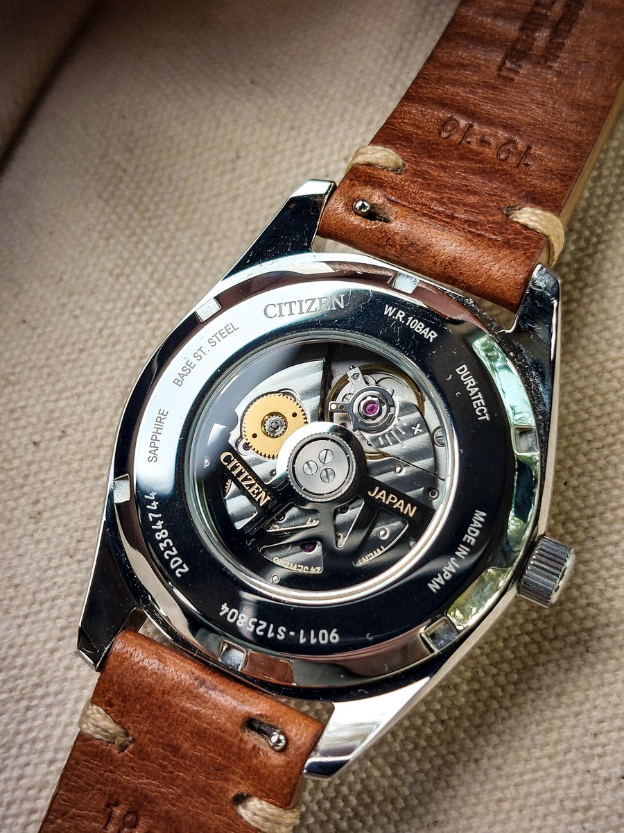 FarandPaulJr's tweet photo. Good morning to all who still wear wristwatches even though your cell phone can give you the time of day. https://t.co/f4FY3xI5C6