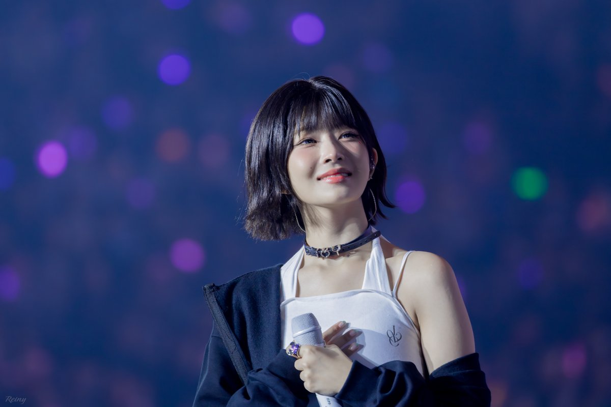 251102 SHOW WHAT I AM

#IVE #아이브 #アイヴ #REI #레이 #レイ