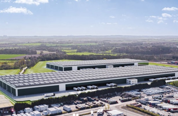 According to Glenigan, warehousing &amp; logistics project starts under £100m surged +112% in 3 months, now 59% of all industrial starts 📦⬆️ Big opportunities for contractors &amp; subcontractors.
Read more: glenigan.com/warehousing-an…
#Construction #Logistics #Warehousing