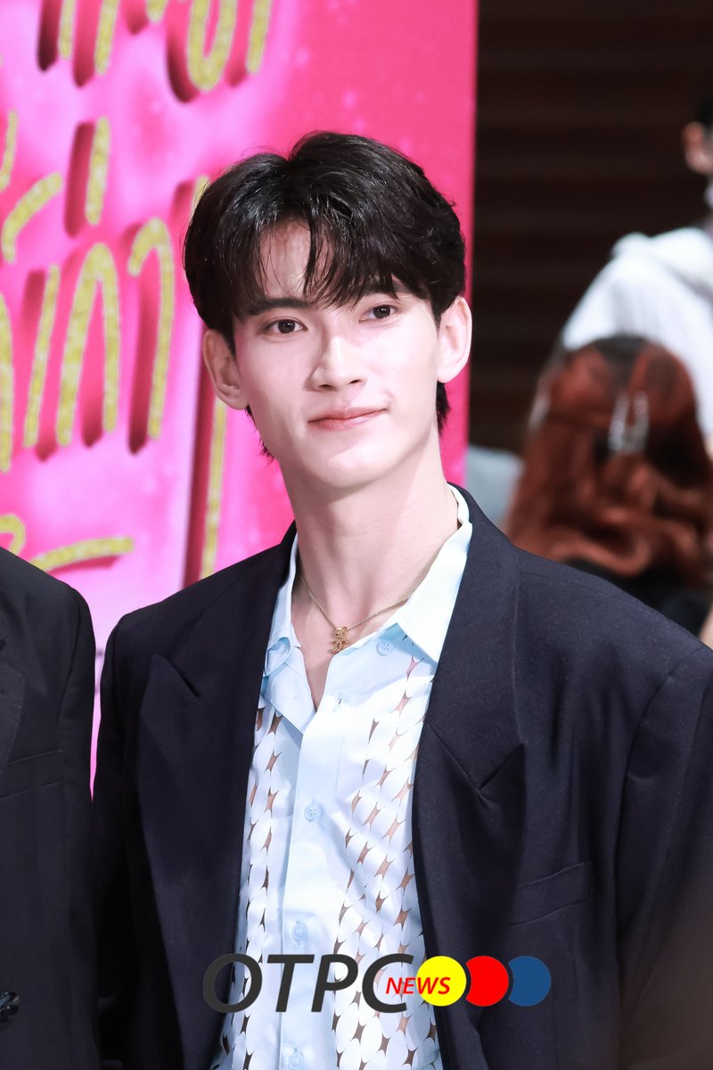 "โอม-เฟริสท์ " ร่วมเดิน Red Carpet ในงาน วันสละโสดกับโจทก์เก่าๆ เดอะ สรวน มิวสิคัล GALA NOGHT

#OhmSarit #First_Chalongrat 
#OhmFirst #โอมเฟริสท์ 
#วันสละโสดกับโจทก์เก่าๆGalaNight
#วันสละโสดกับโจทก์เก่าๆเดอะสรวนมิวสิคัล