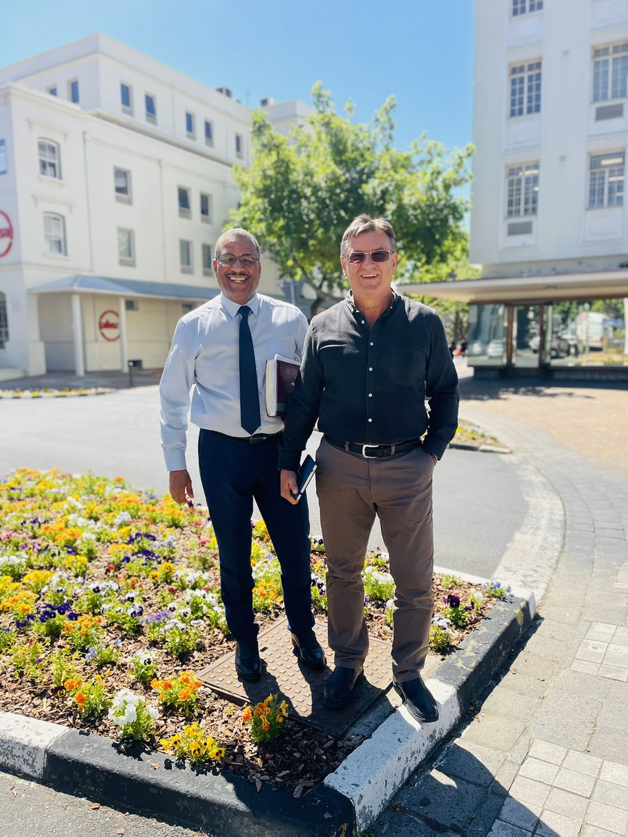 Mayor Fasser and Deputy Mayor Slabbert taking a walk through town on their way to the next meeting - ditching the cars and drivers to enjoy our beautiful streets and sunny Stellenbosch. 🌸☀️🚶‍♂️