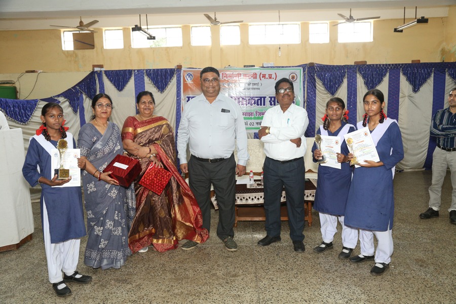 श्री नीलाद्री बिस्वास, कार्यकारी निदेशक के मुख्य आतिथ्य में दिनांक 27 अक्टूबर से 02 नवंबर 2025 तक आयोजित #सतर्कताजागरूकतासप्ताह का समापन और पुरस्कार वितरण समारोह संपन्न हुआ।
Vigilance : Our Shared Responsibility
#VigilanceAwarenessWeek 
<a href="/YantraIndiaLtd/">Yantra India Limited, Defence PSU, Govt. of India</a> 
<a href="/DefProdnIndia/">Defence Production India</a> 
<a href="/CVCIndia/">CVC, Govt. of India</a>