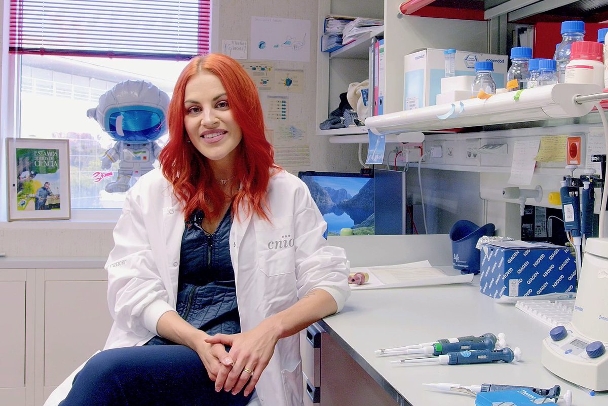 👩‍🚀👩‍🔬 Finalizada la segunda fase del entrenamiento de #astronauta, vuelvo al <a href="/CNIOStopCancer/">CNIO Stop Cancer</a> para continuar investigando contra el cáncer.

En 2026 completaré el programa formativo de la @ESA para acercarme un poquito más al gran sueño de llevar la #ciencia española al espacio.
