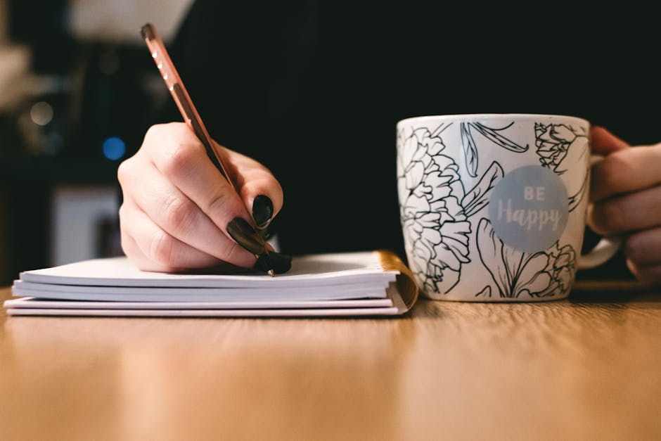OUFreeLearning's tweet image. Got a novel bursting to get out? #NaNoWriMo is your time to make it happen. 🖋️

From harnessing your obsessions to pretending you’re Jack Kerouac (scroll and all), here are 10 top tips for #writing your first - or next - masterpiece.

open.edu/openlearn/hist…
