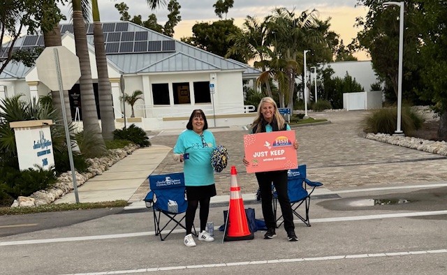 What a perfect Saturday morning for the FISH's Jog &amp; Jam 5K! Sandy Doubles &amp; Laura Marsh came out to represent the Bank but more importantly cheer on runners, bringing smiles to the finish line! Huge shoutout to all who participated! ow.ly/JlTn50XlJ0j