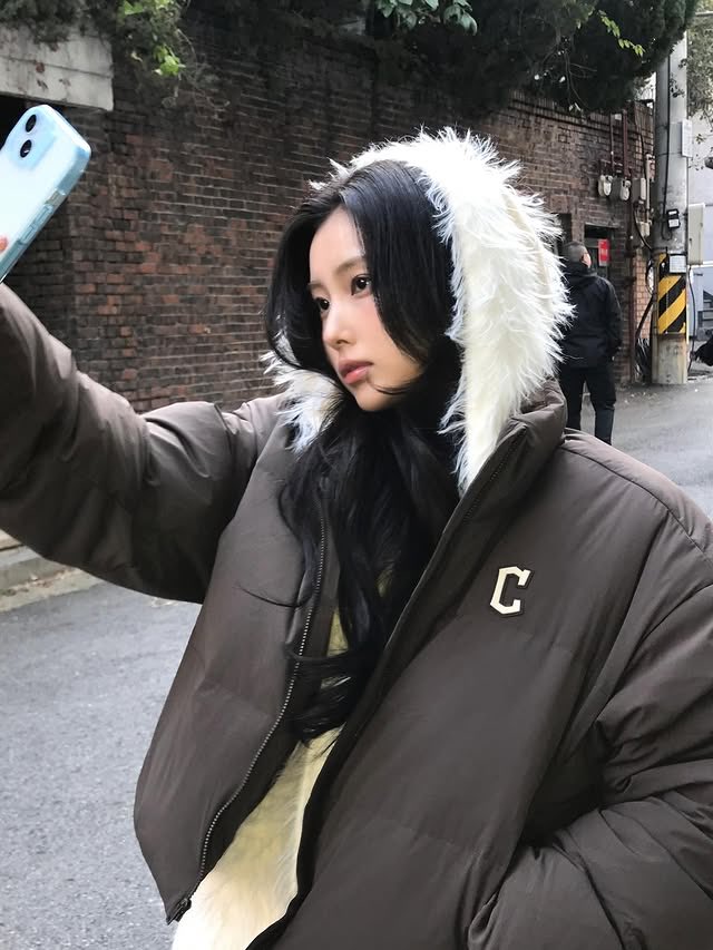 어 드디어 강혜원님이 내 소원=흑발 하셨다고