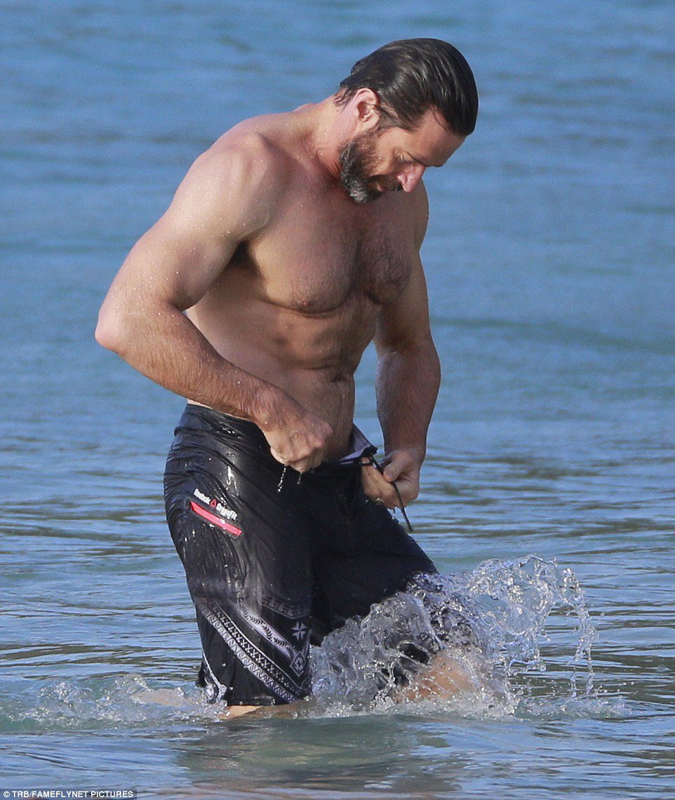 dailyhughbert's tweet photo. day 177 is beach hugh!

#hughjackman https://t.co/SmR5byvpr9